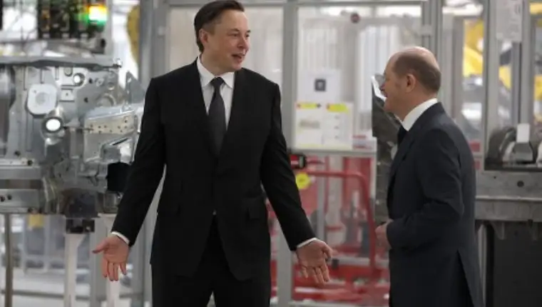 elon-musk-olaf-scholz-during-federal-chancellor's-440nw-12861852j