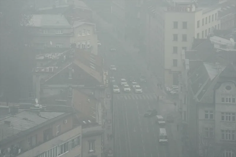 AA-20250102-36642757-36642755-SARAJEVO_NA_RUBU_LONDONSKOG_VELIKOG_SMOGA