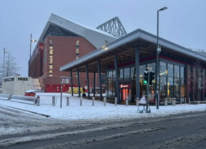 stadion liverpool snijeg