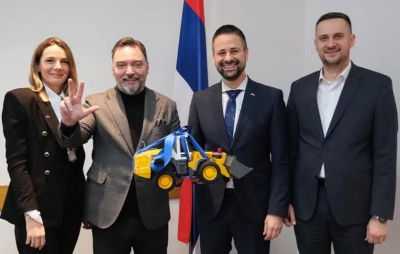 Košarac fotografija bager