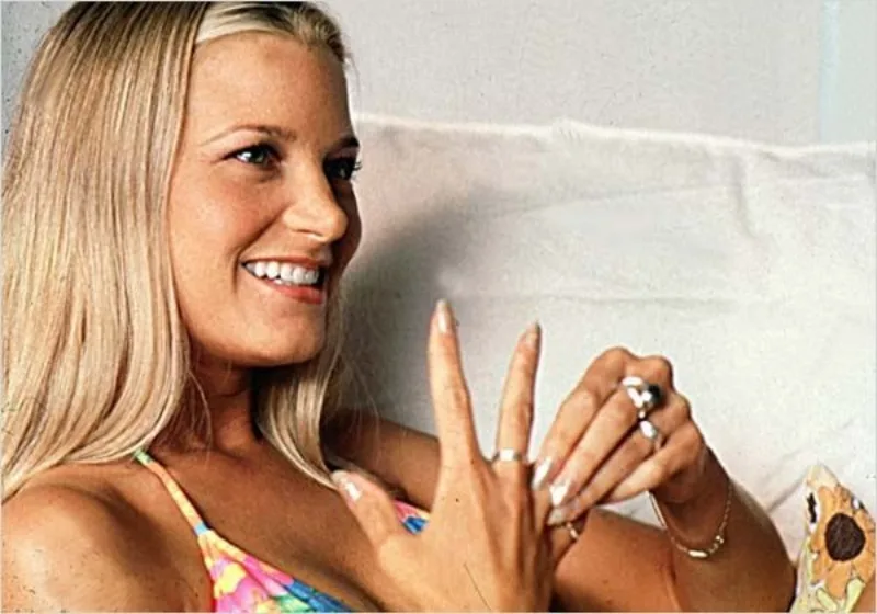 bridget fonda 2