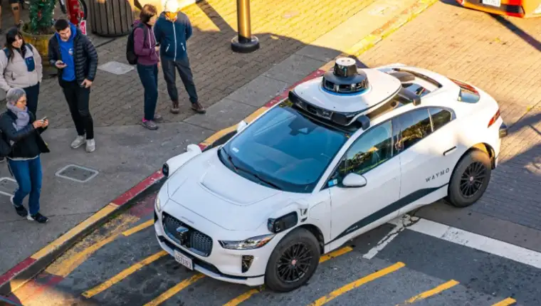 waymo taxi