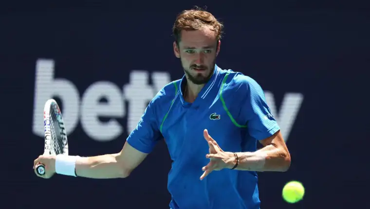 medvedev-miami-2023-final-forehand