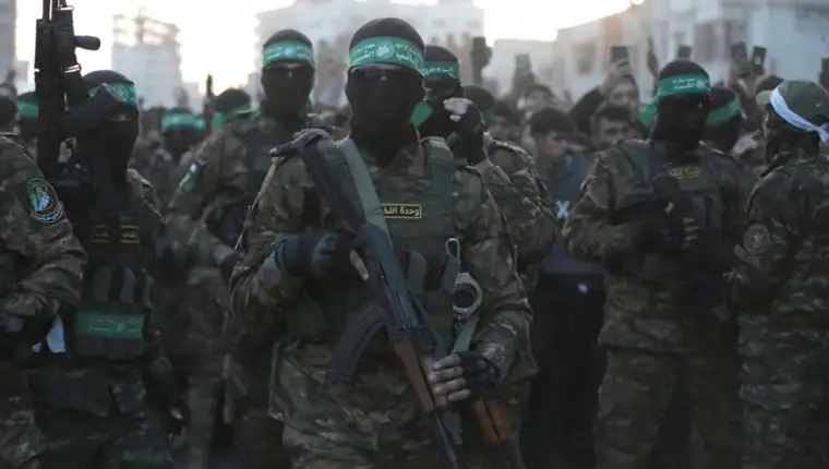 AA-20250119-36798838-36798837-HAMAS_PREDAO_CRVENOM_KRIZU_TRI_IZRAELSKA_TAOCA