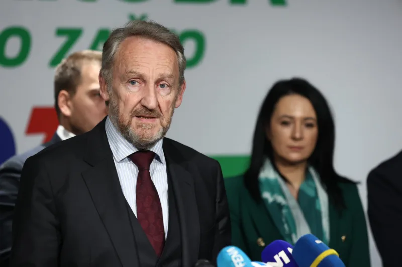 bakir izetbegovic press SDA Raport (11)
