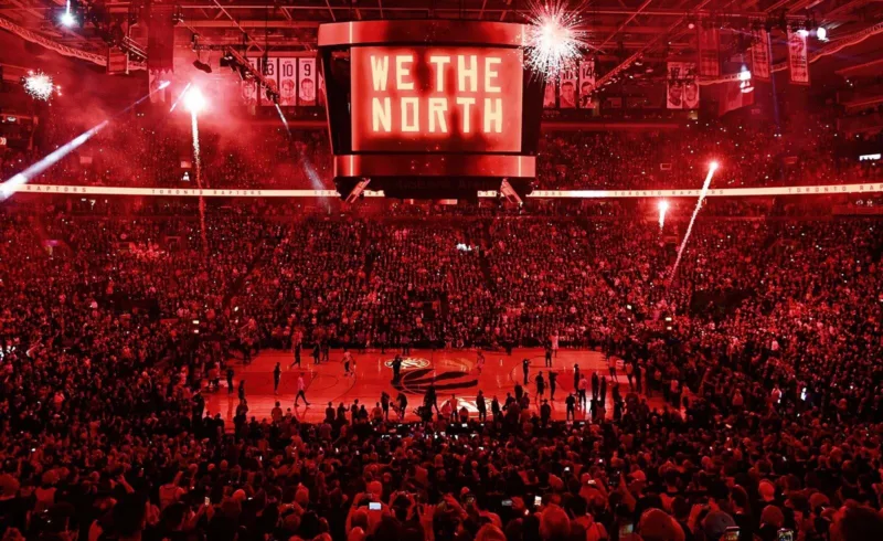 RAPTORS-IN-ARENA-HOSTS