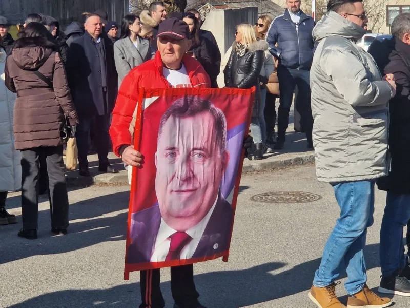 dodik pristalice1