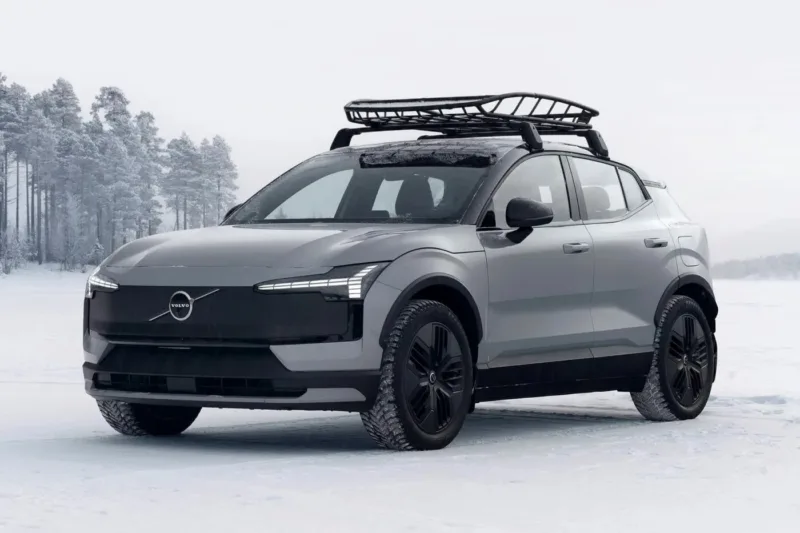 volvo EX30 Cross Country