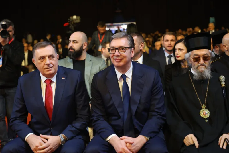 vucic dodik