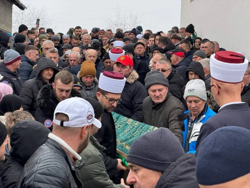 okupljanje pred dzenazu inele selimovic raport (11)