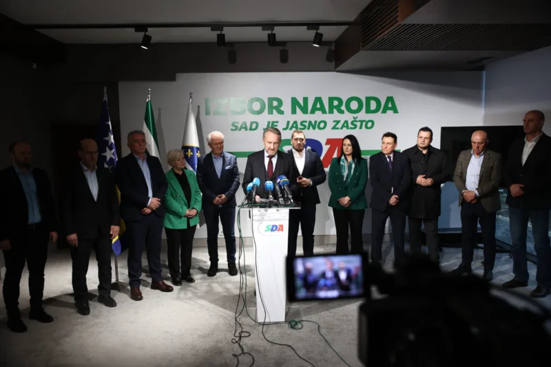 bakir izetbegovic press SDA Raport (16)