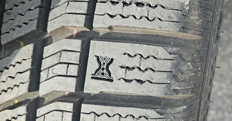 auto guma oznaka pješčanog sata