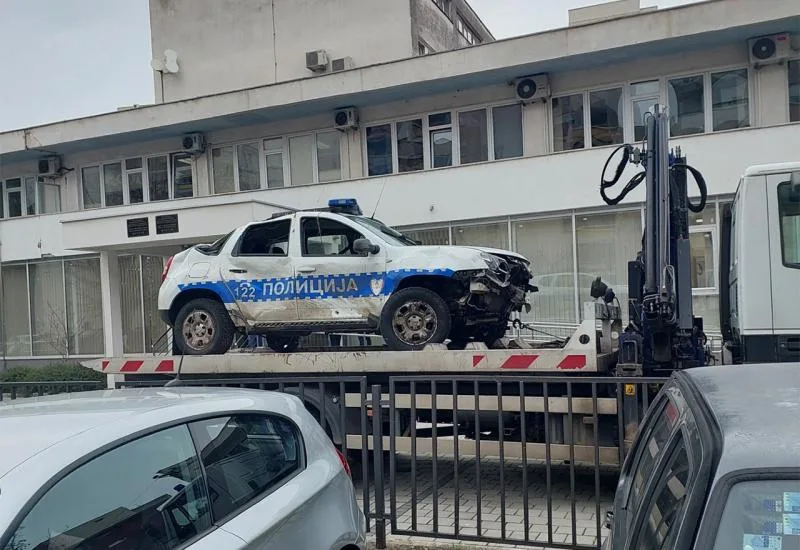 policija-muprs-slupano-auto