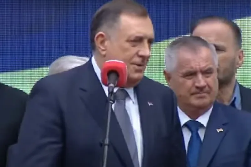 dodik miting