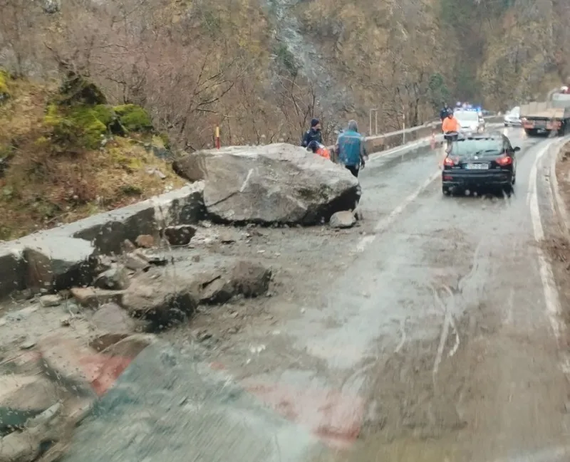 odron na cesti jablanica prozor