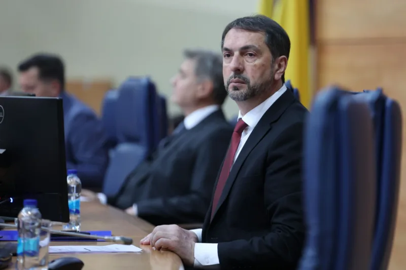 marinko-cavara-fena-parlament-