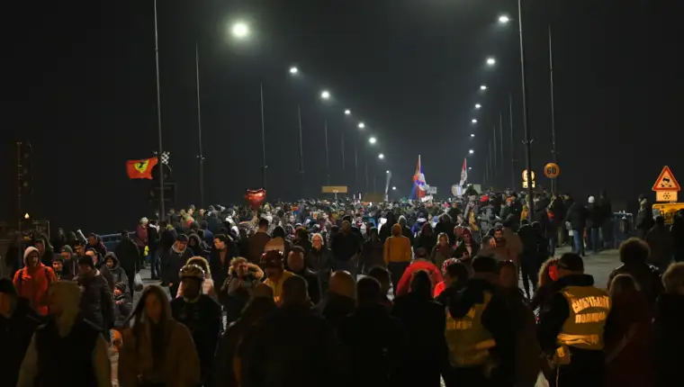 Novi Sad akcija Tri meseca - tri mosta