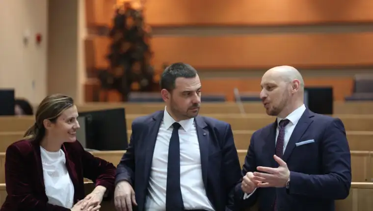sasa magazinovic parlament fena