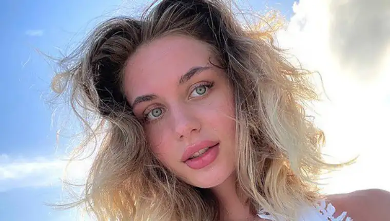 Alexandra Tikhomirova