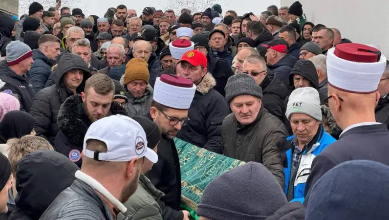 okupljanje pred dzenazu inele selimovic raport (11)