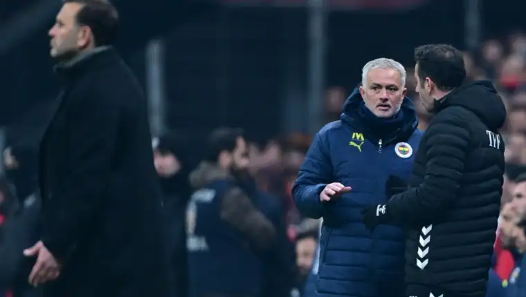 AA-20250224-37156809-37156804-UTAKMICA_TURSKE_SUPER_LIGE_GALATASARAY_FENERBAHCE