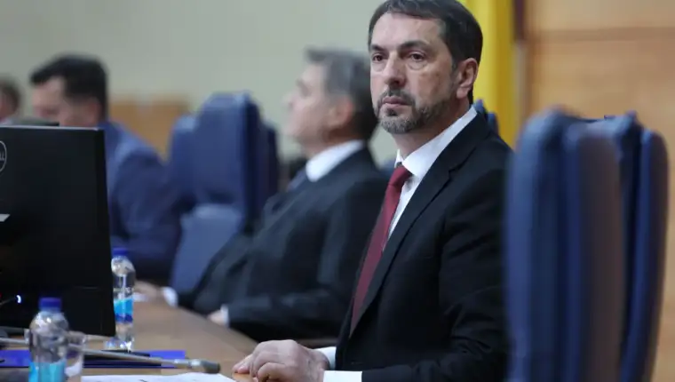 marinko-cavara-fena-parlament-