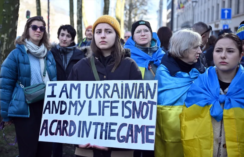 AA-20250302-37217922-37217918-U_BRISELU_PROTEST_PROTIV_TRUMPA_NAKON_SUKOBA_SA_ZELENSKIM