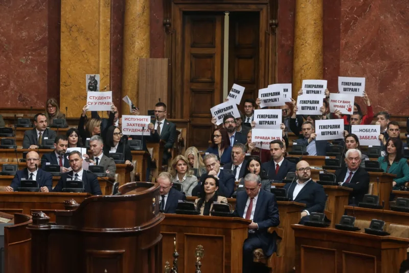 AA-20250304-37232497-37232490-SKUPSTINA_SRBIJE_POCELA_ZASEDANJE_NA_KOJEM_SE_OCEKUJE_I_KONSTATOVANJE_OSTAVKE_PREMIJERA