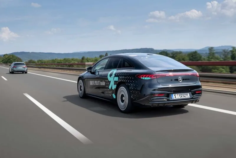 mercedes tirkizno svjetlo signalizacija