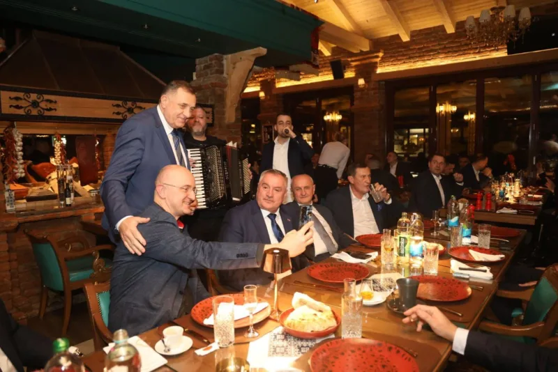 dodik-slavi-1