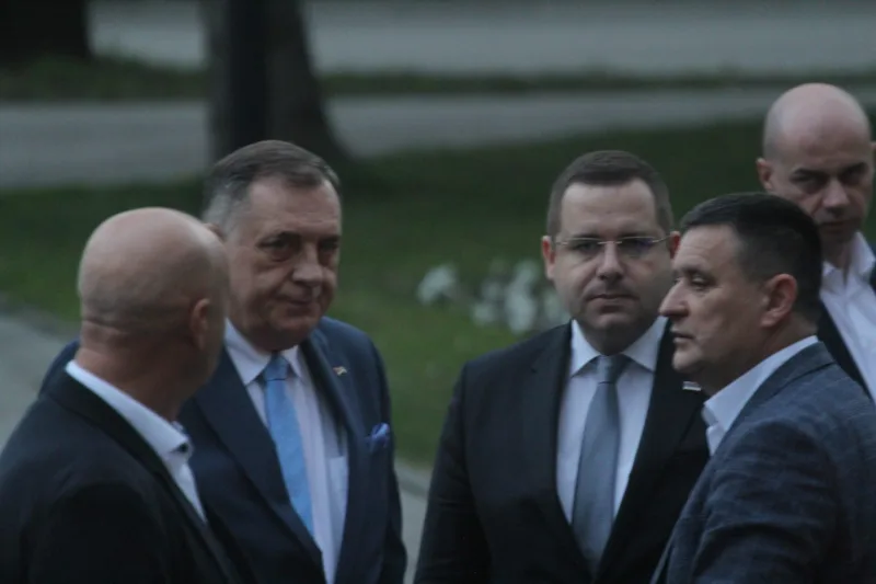 dodik nsrs dolazi raport (6)