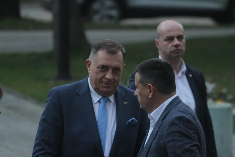 dodik nsrs dolazi raport (3)