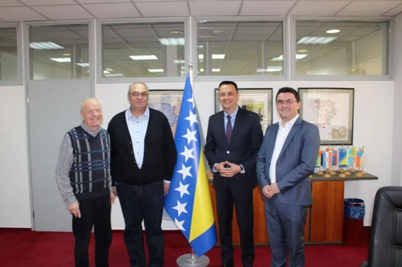 penzioneri firme Zrak