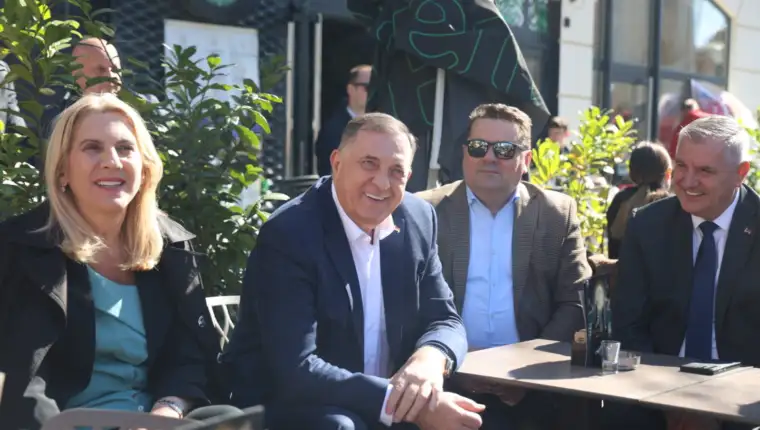 dodik-kafic-ss