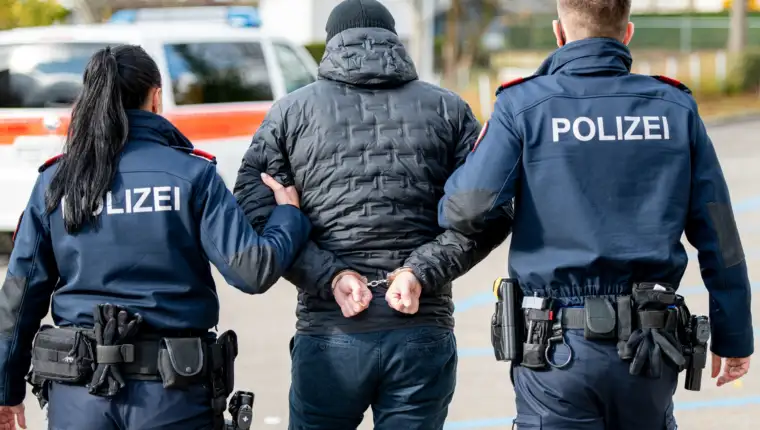 policija svicarska