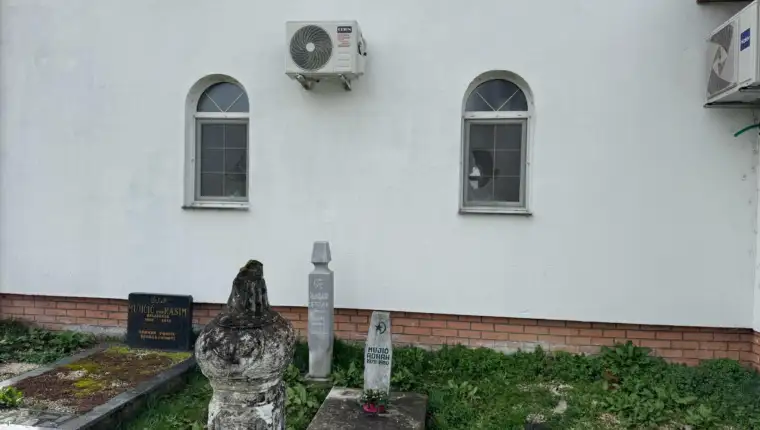 Bosanska Dubica - džamija (6)