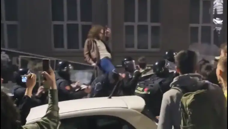 policija tuče studente srbija