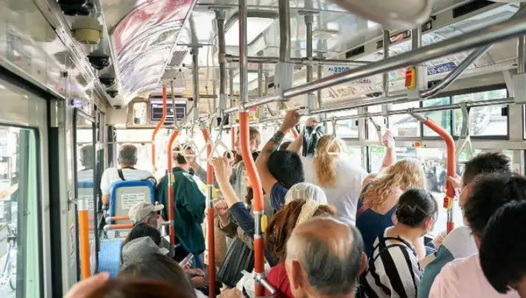 gužva u javnom prijevozu