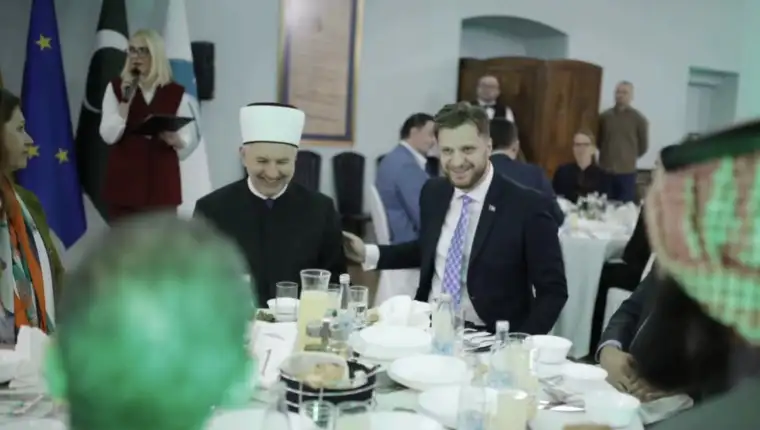 opcina-stari-grad-iftar-diplomatski-kor-1