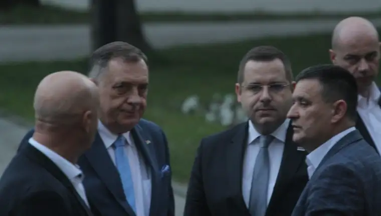 dodik nsrs dolazi raport (6)