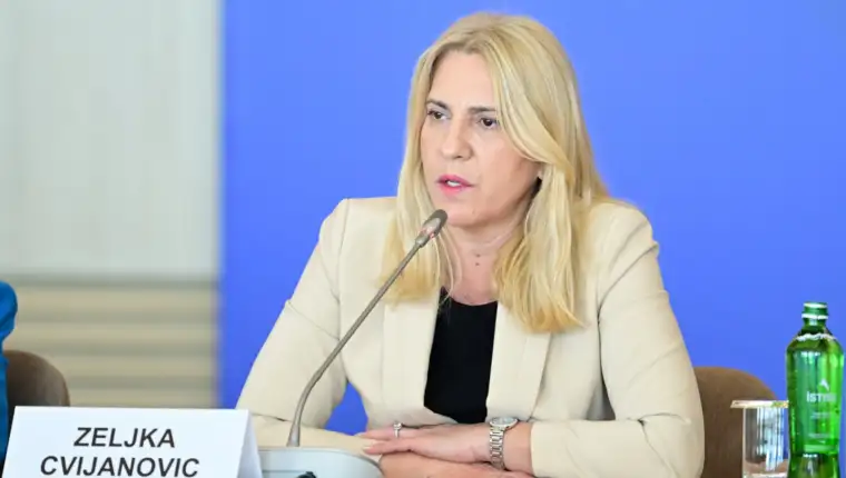Obraćanje Cvijanović u Bakuu (2)