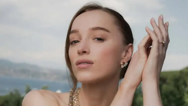 phoebe deyanor 1