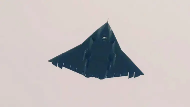 J-36 kineski borbeni avion