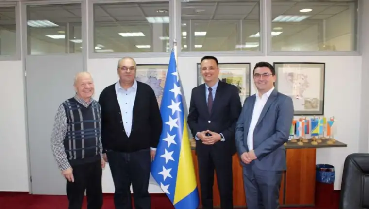 penzioneri firme Zrak
