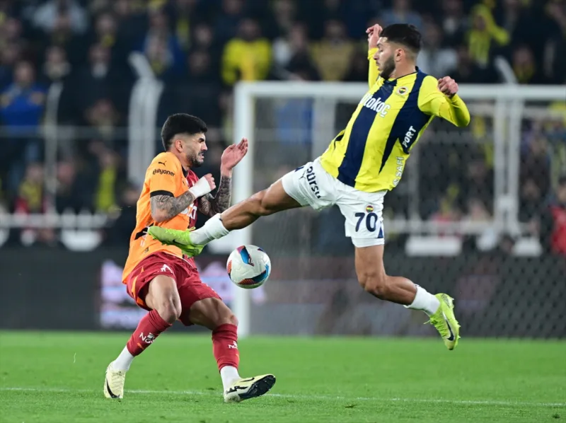 AA-20250402-37519778-37519775-FENERBAHCE_GALATASARAY