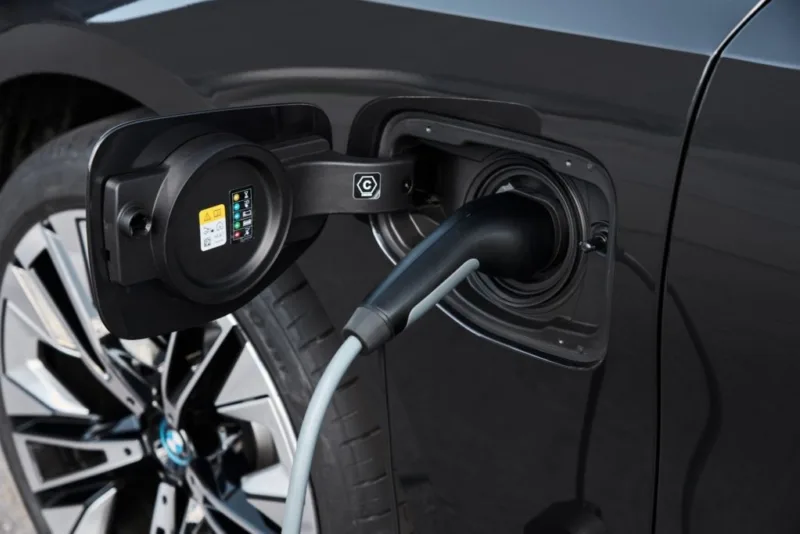bmw superhibridni punjač