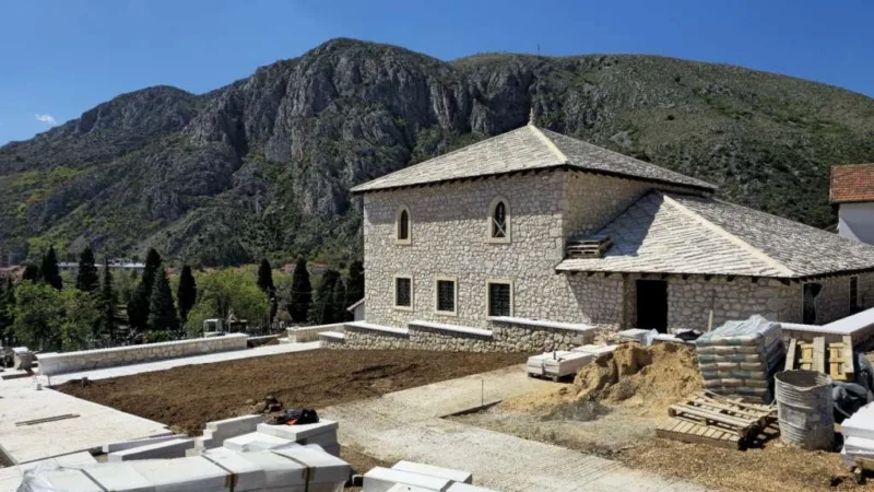 opijačeva tekija