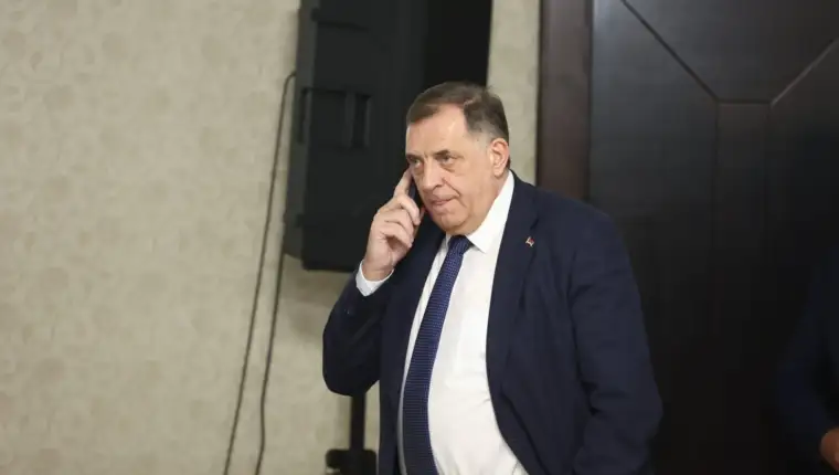 Milorad dodik telefon