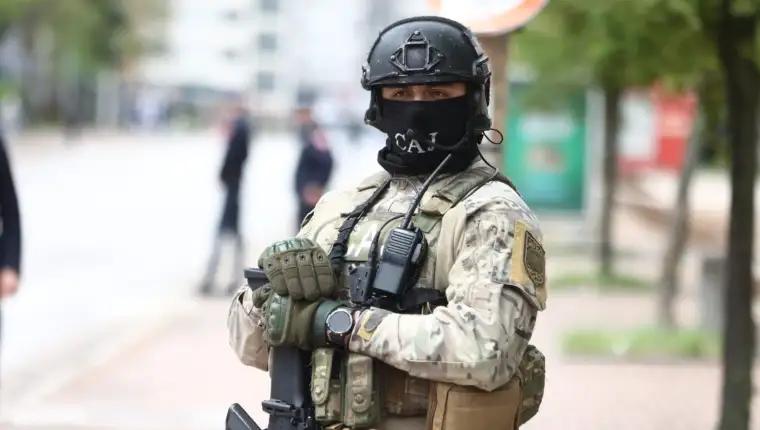 saj-7