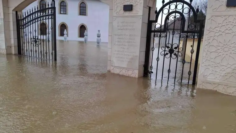 poplavljena dzamija prijedor